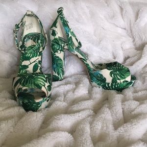🌈2/50$🌈Aldo palm leafs sandals